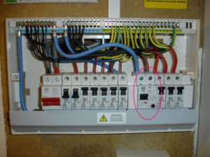 Quadro de disjuntores | loja de material elétrico em Macaé